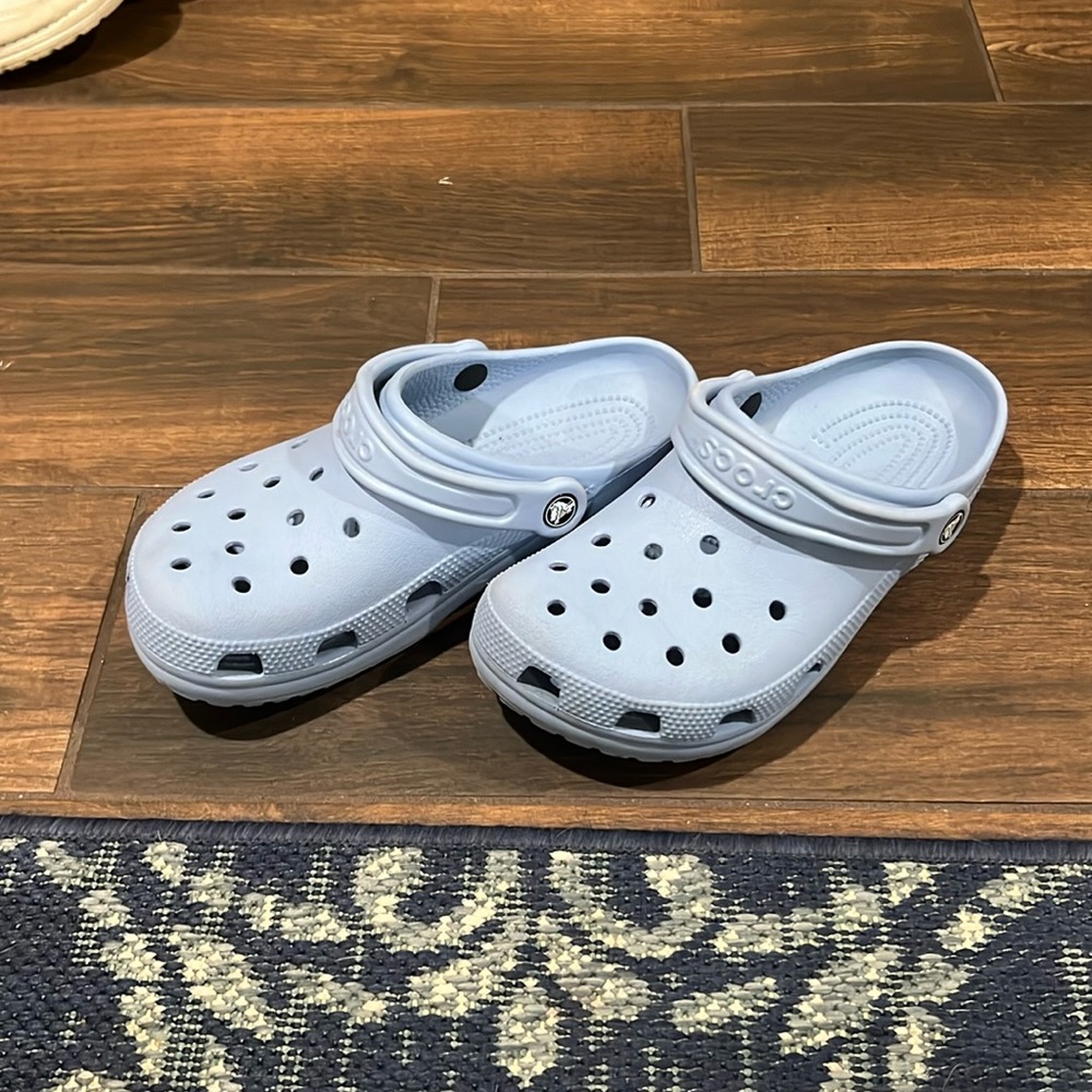 blue crocs
